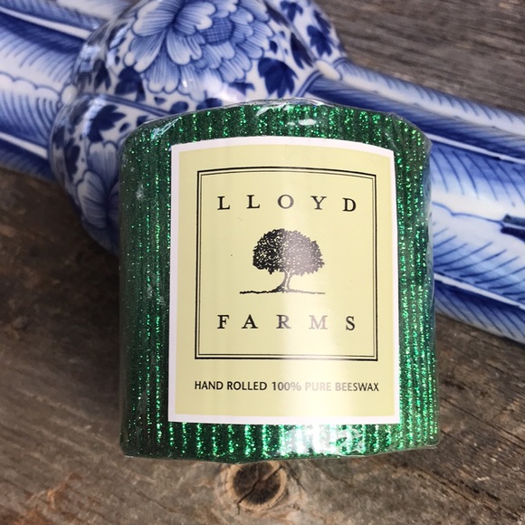 Lloyd Farms Green Beeswax Glitter Pillar Candle - Picture 2 of 6